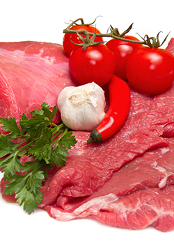 Für unsere Salsiccia verwenden wir nur qualitativ hochwertiges Fleisch. Slide-Bild links mit dem Thema Qualität. Dazu wird qualitativ hochwertiges und rohes Fleisch gezeigt.